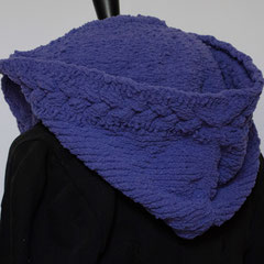 #358 Kapuzen-Wickelschal mit Zopf, lila Chenille. 100% Polyester     120,-€