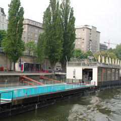 Donaukanal Badeschiff