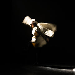 Fotografia Fine Art di danza contemporanea interpretata da Elisabetta Da Rold sulla canzone M'han ciamaa di Enzo Jannacci