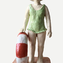 Kleine mit Schwimmreifen,Terrakotta glasiert, h45x22,5x20cm