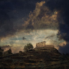 RUINS