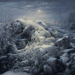 <span style="font-family: Ubuntu Condensed; letter-spacing:0.3em;">SNOWHILL (REMIX)</span><br>