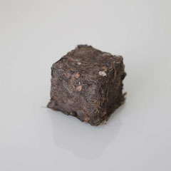 Home Dust Collection, Cube I, 4 x 4 cm, vacuum cleaner content, 2013