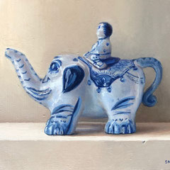Azul y Blanco Elephant Teapot, Oil on panel, 8 x 6 inches.