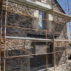 Façade EST préparation des murs avant le crépis