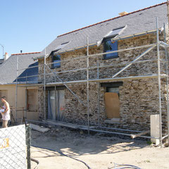 Façade SUD préparation des murs avant le crépis