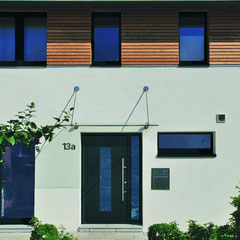 Überdachungen und Vordächer aus Holz, Glas und Aluminium