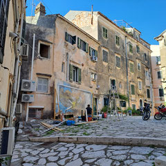 Künstler in der Altstadt von Korfu-Stadt