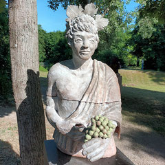 Bachus, Terrakotta, Tonmehl, reduziert gebrannt, h78x45x45cm