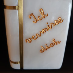 weisses Buch , ich vermisse dich, Messing Abschluss, H 8 cm, B 6 cm T 2,2 cm, 279 gr.  35 Fr.