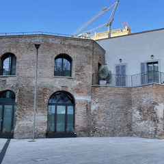 Milano (MI) - Edificio antico - via Santa Maria alla Porta 9