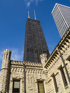 Das John Hancock Center von unten.