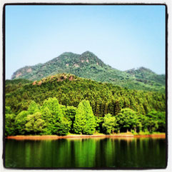 赤川ダムから望む古賀志山