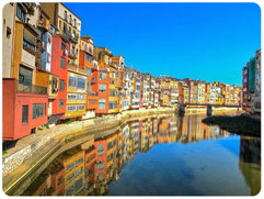 Girona guided tour, licensed guide in Girona,Girona sightseeing tour, Girona Cathedral, Arab Baths Girona, medieval Girona, Girona legends, Jewish Kabbalah, Onyar River bridges, Dal tour in Girona, private guide in Girona, english speaking guide in Girona