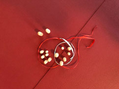 Opstelling met poppetjes en materialen