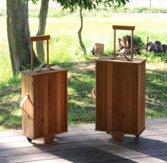 激レア 木でできたキャリーケース