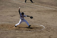 野球肘は投球障害と言われています。