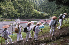 大股の登りはキツイです