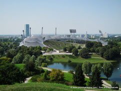 Le stade principal du parc olympique de Munich est un chef d´oeuvre d´architecture moderne.