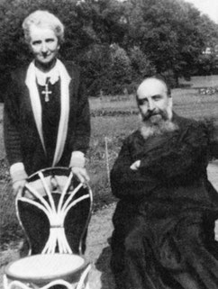 Berthe Petit et le prêtre Louis Decorsant
