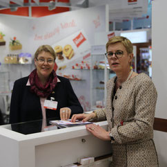 Heidelore Knirr with Dr Katharina Böttcher Director-General at the Federal Ministry of Food and Agriculture