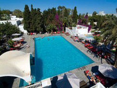 Piscina Les Orangers Beach Resort