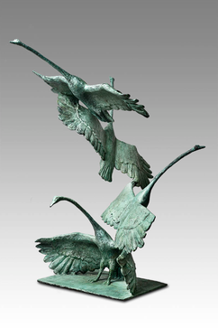 Flying Swans, 76 cm. EUR 5500.