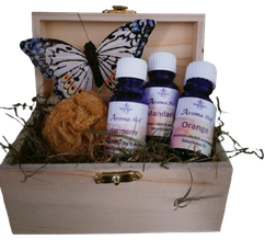 Geschenkbox "Kleine Aufmerksamkeit", naturreine ätherische Öle mit Baryt Gestein, € 34,20