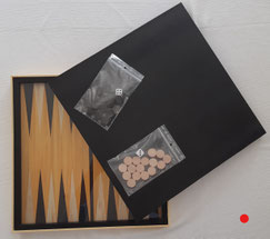  Idée originale  de cadeau pour une pendaison de crémaillère , un anniversaire, un mariage ..: Jeu de backgammon beige à 250 € en marqueterie de paille