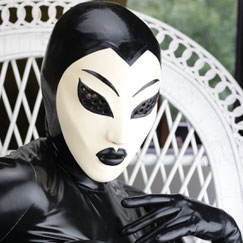 female maske, latexhood, latexmaske, doll, rubberdoll, fetishmodel, latexfetish, heavyrubber,