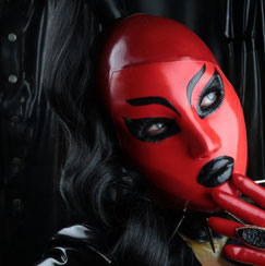 female maske, latexhood, latexmaske, doll, rubberdoll, fetishmodel, latexfetish, heavyrubber,