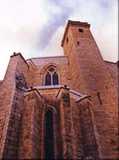 La Basílica del Salvador, situada en la plaza de la Iglesia de Burriana, es un edificio de estilo gótico valenciano siglo XIII. 