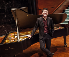 Der Pianist Cunmo Yin