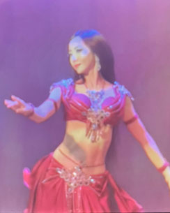衣装 - Izumi Oriental Dance Studio