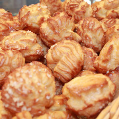 Chouquettes fabriquées par les artisans de Ma Boulangerie Café