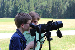 Kinder mit Spektiv, LBV, Exkursion, Umweltbildung