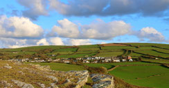 Sehenswürdigkeit Boscastle: Blick über die Felder rund um Boscastle.