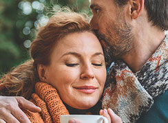 Altere frau flirtet mit mir
