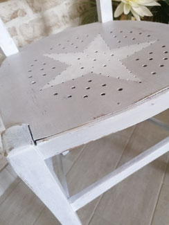 relooking de meuble le mans sarthe chaise trou étoile gris blanc shabby