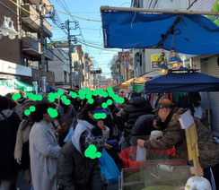 2024年1月世田谷ボロ市、店前の様子です。