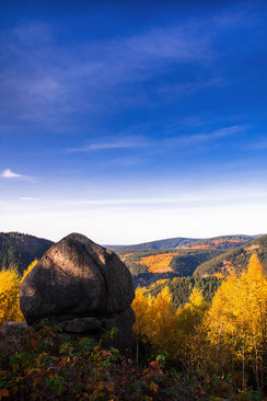 Okertal, Feigenbaumklippe-im-Herbst, Kaesteklippen, Fesklippen, Harz, Granitfelsen, Wollsackverwitterung, wandern-im-Harz, Highlight-im-Harz, Harzfoto, Harz-Natur, Canonfotografie, Canon, Canon-16-35mm, Harzlandschaft 