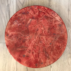 Beschilderde Oceandrum te koop: Een warm rood bruine wereld samengesteld uit vlakken, waarin veel aan figuren is ontstaan,  www.paintyourpassion.today