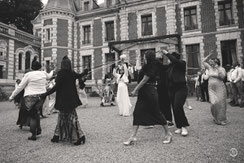Photographe professionnelle artistique de mariages à Limoges. Mariage au château de Walmath