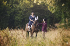 Séance photo couple avec un cheval à Limoges en Limousin