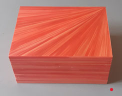 Dimension 14 x 10 ,ht 8 cm . Intérieur brut . VENDUE