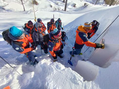 Lawinenkurs mit Bergführer, Lawinensemniar, Lawinenausbildung, Schnee- und Lawinenkunde, LVS Kurs, avalanche course, avalanche safety