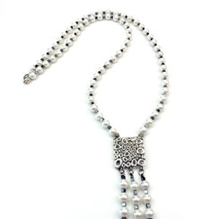 Damen-Halskette Muschelkernperlen mit grauen Hämatitwürfeln, Silberanhänger Silber 925
