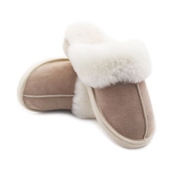 pantoufles chaussons en peau d'agneau fourrées beige 