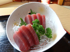 マグロの刺身 1,800円