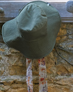 chapeau réversible en toile coton ou lin pour jardiner